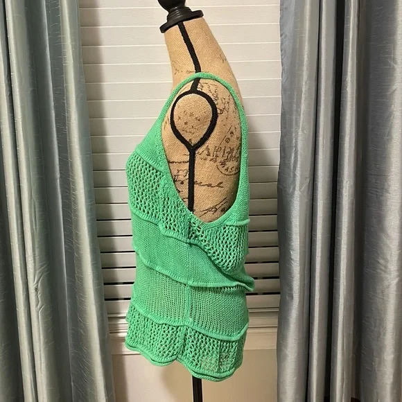 Express Kelly green sweater tank - Picture 2 of 4